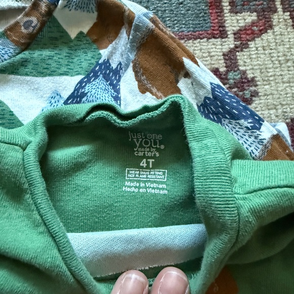 Two sets of matching long sleeve pajama tops and bottoms 4T - Picture 2 of 3